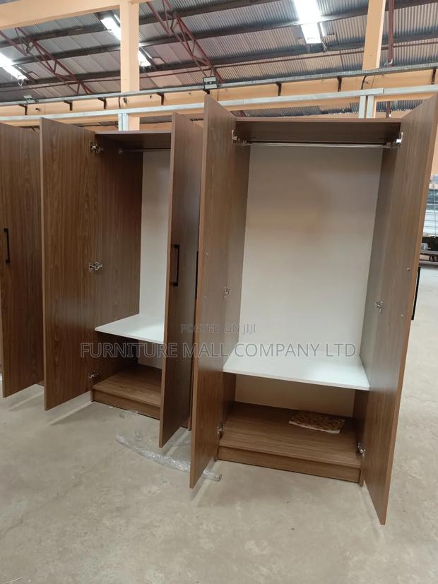 Elegantly Cute 2in1 Wardrobe Available as SeenFree D · Photo 3