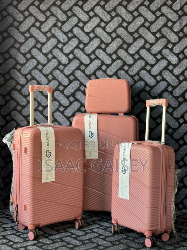 Four Set High Durability Anticrake Luggages/Travel Bags · Photo 3