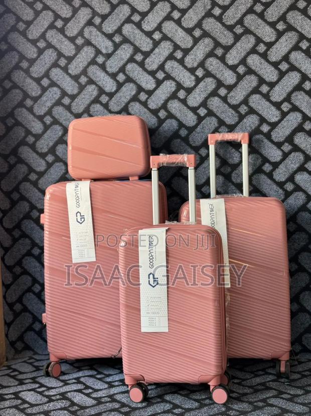 Four Set High Durability Anticrake Luggages/Travel Bags · Photo 4