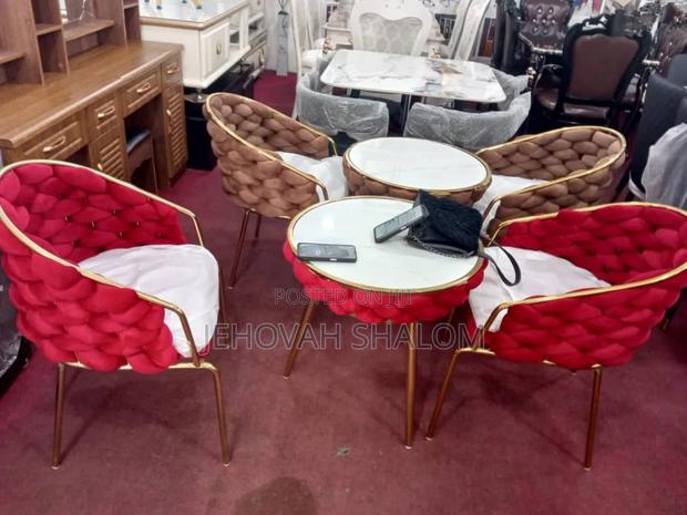 Royal Chair Available for Sale · Photo 2