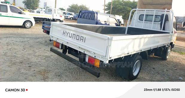 Hyunda Mighty Truck 2.5 Tons photo 4