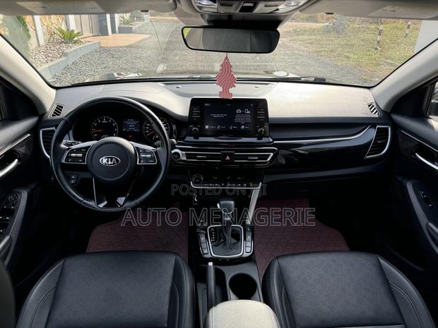 Kia Seltos 2.0 MPI 4WD 2021 Black