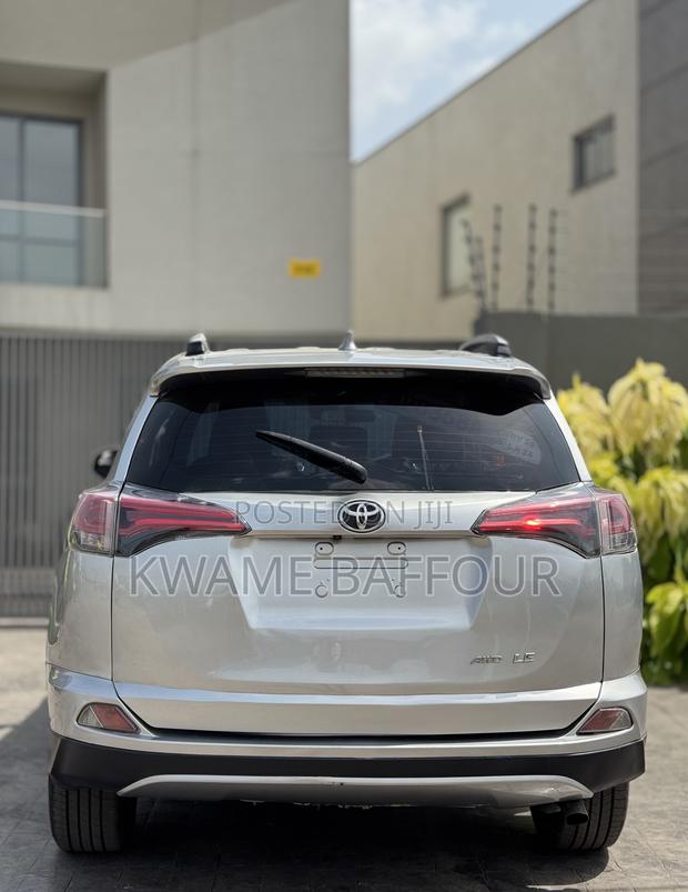 Toyota RAV4 2018 Silver