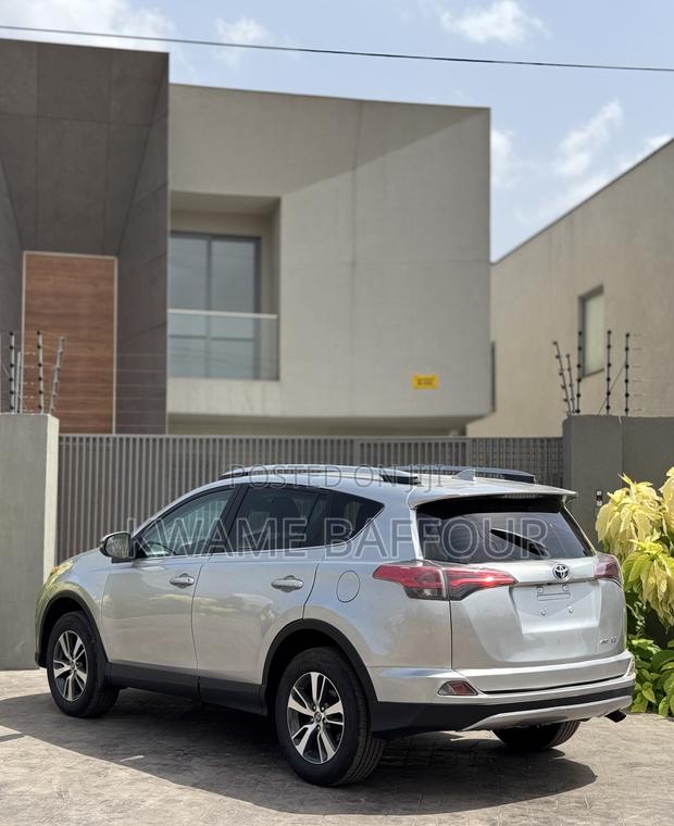 Toyota RAV4 2018 Silver