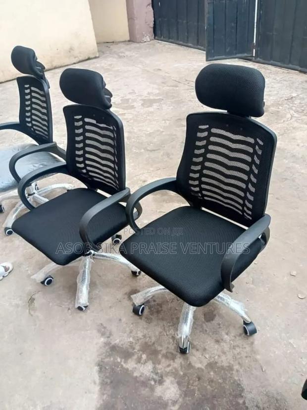 Mesh Chair · Photo 2