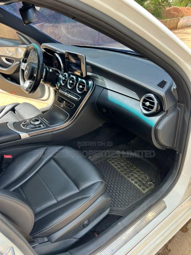 Mercedes-Benz C300 2017 White