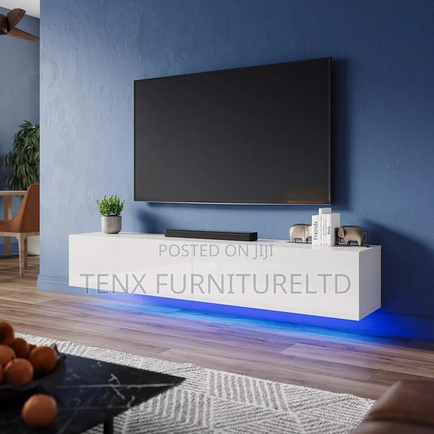 Tv Stand/Console (White) With LED Lights · Photo 4