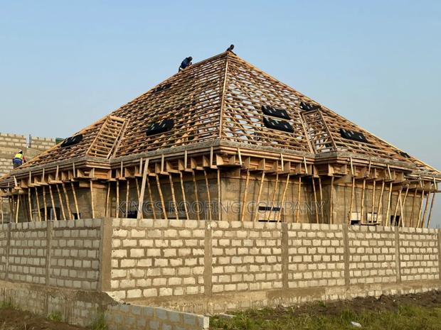 Concrete Parapet in Dawhenya · Photo 4