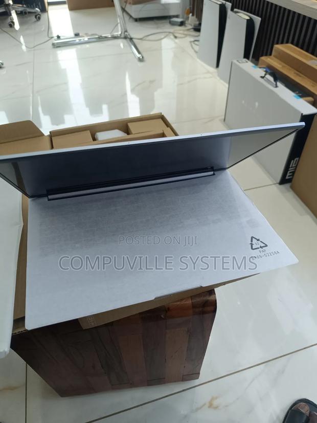 New Laptop Samsung 16GB SSD 512GB · Photo 4