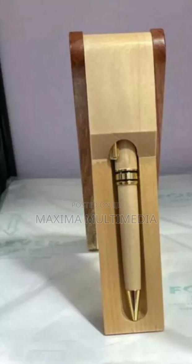 High Quality Bamboo Customised Pen With Case Stand