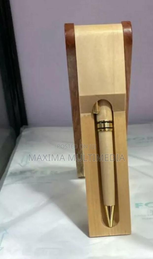 High Quality Bamboo Customised Pen With Case Stand