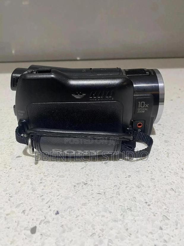 Sony Handycam Xr550e Camcorder for Livestreaming