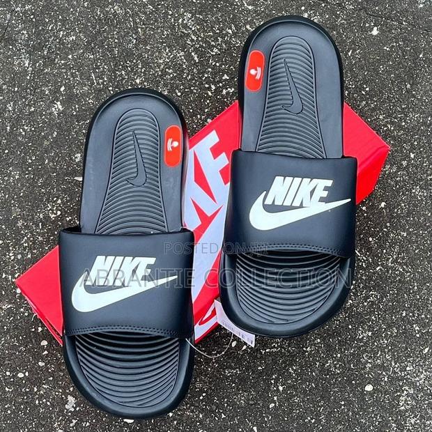 Original Nike Slides · Photo 4