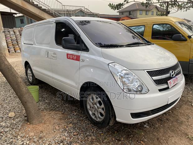 Hyundai Starex 2014 White