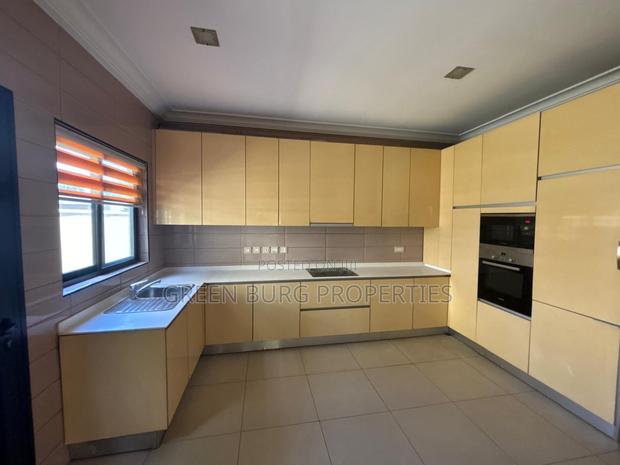 4bdrm House in Cantonments for rent photo 5
