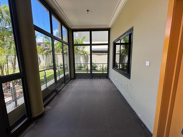 4bdrm House in Cantonments for rent photo 9
