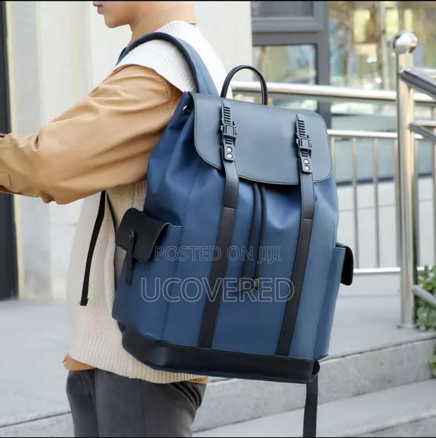 High Quality Genuine Leather Backpack · Photo 4