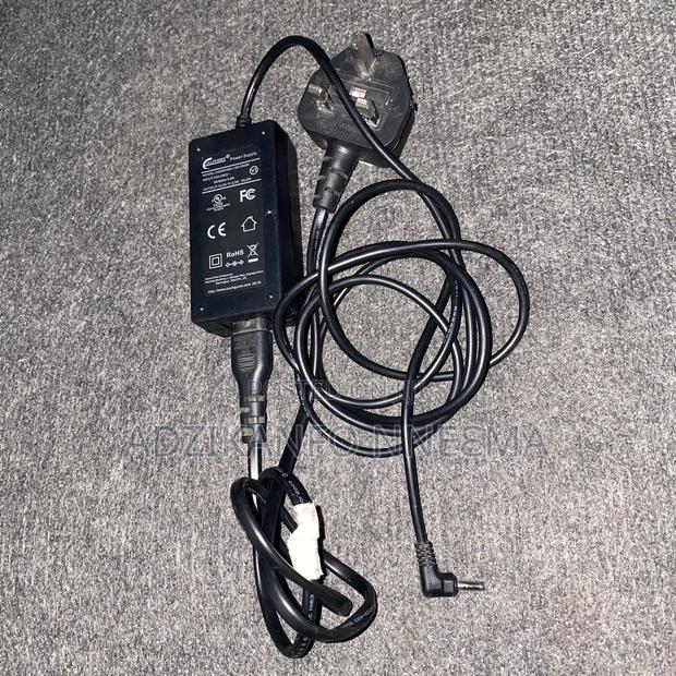 24w Adapter (Small Pin) · Photo 4