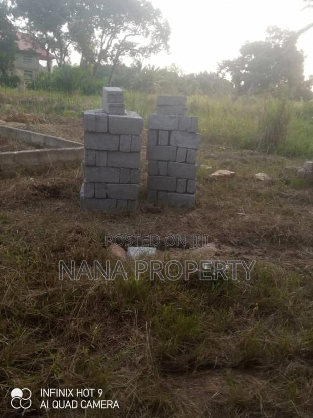 20 Plots of Land for Sale Located at Oyibi Saasabi Junction · Photo 1