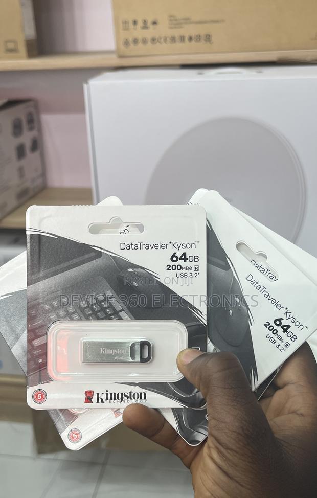 Kingston 64GB Datatraveler Alyson Flash Drive · Photo 4