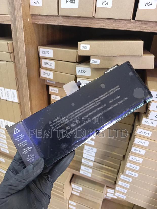 A1321 Laptop Battery for Macbook Pro 15 Inch A1286 · Photo 2