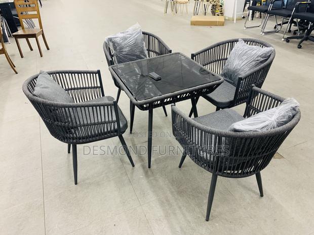 Outdoor Table With 4 Chairs photo 3