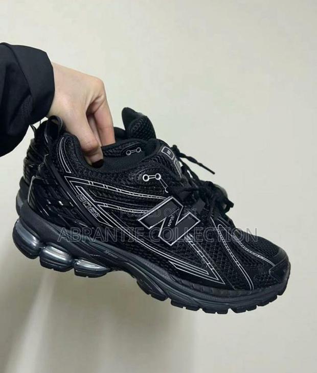 New Balance 1960R Black · Photo 4