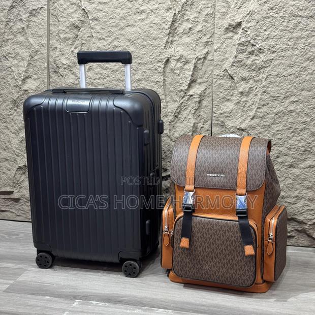 Luxury Designer Travel Set · Photo 1