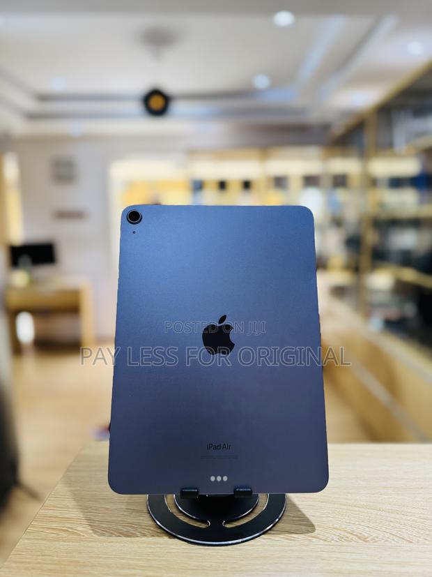 Apple iPad Air (2022) 64 GB Blue · Photo 3