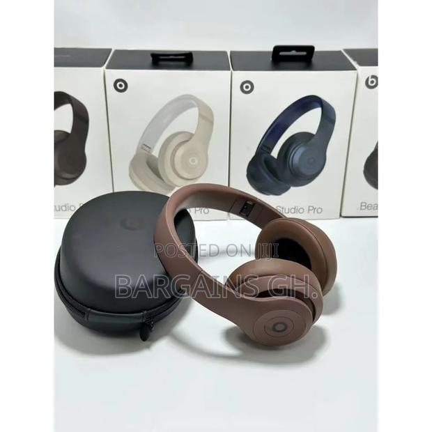 Beats Studio Pro Headset With Protective Case photo 4