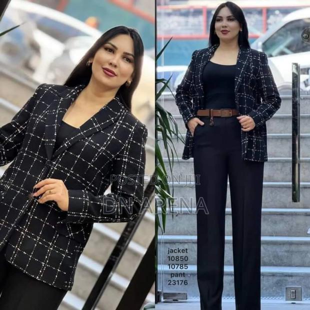 Women Trousers Suits · Photo 3