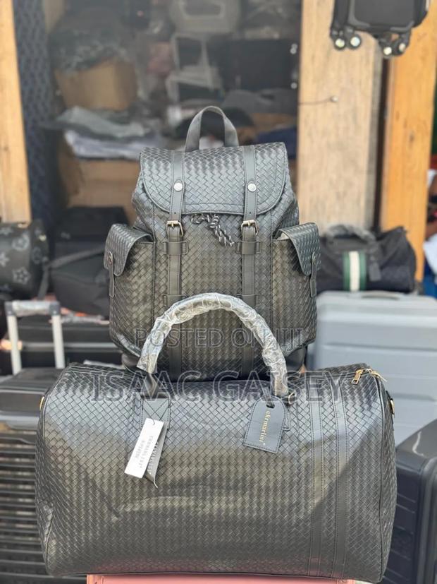 Two Set Quality Duffel Travel Bag With Backpack · Photo 2