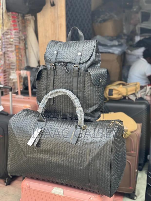 Two Set Quality Duffel Travel Bag With Backpack · Photo 4