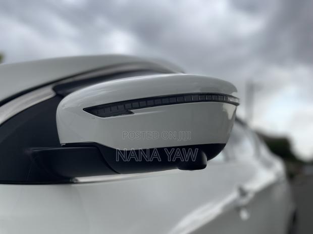 Nissan Rogue SL AWD 2019 White