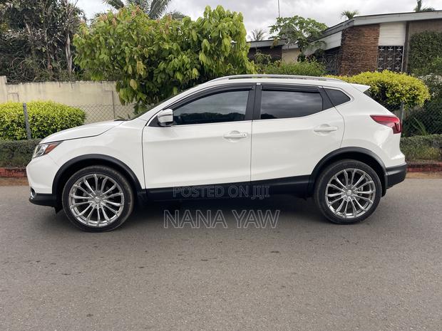 Nissan Rogue SL AWD 2019 White