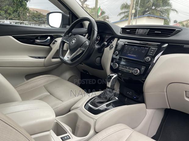 Nissan Rogue SL AWD 2019 White