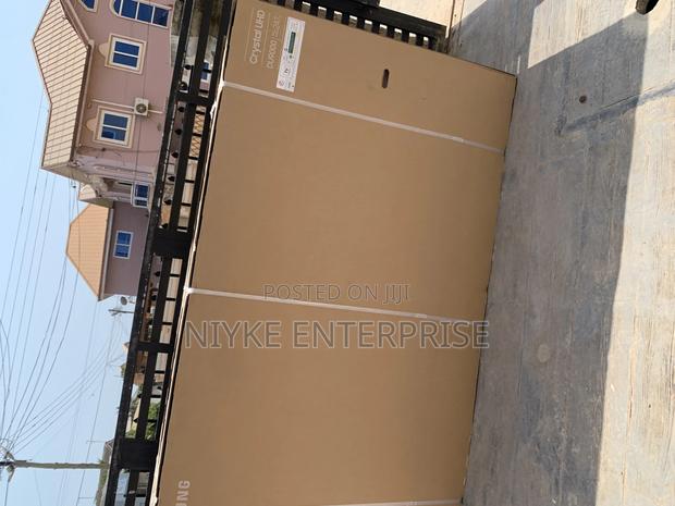 Quality Samsung Tv DU9000 98inches photo 2