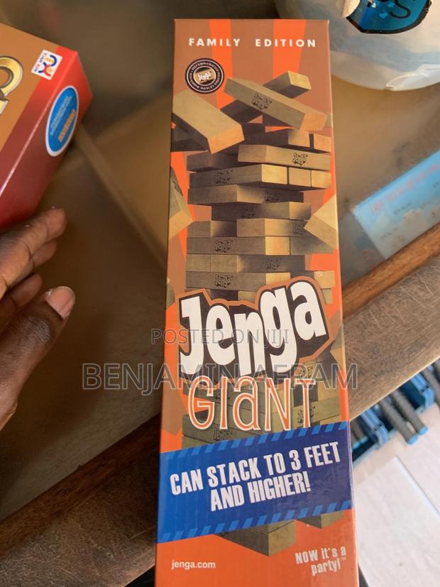 Jenna Giant Bricks Party Game · Photo 4