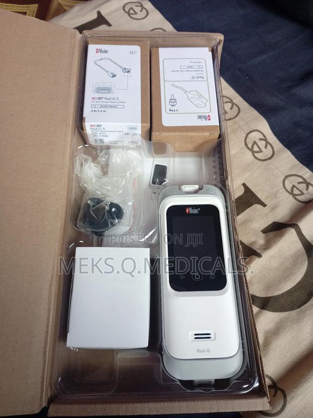 Hand Held Pulse Oximeter and Infrared Thermometer ( Masimo) · Photo 4