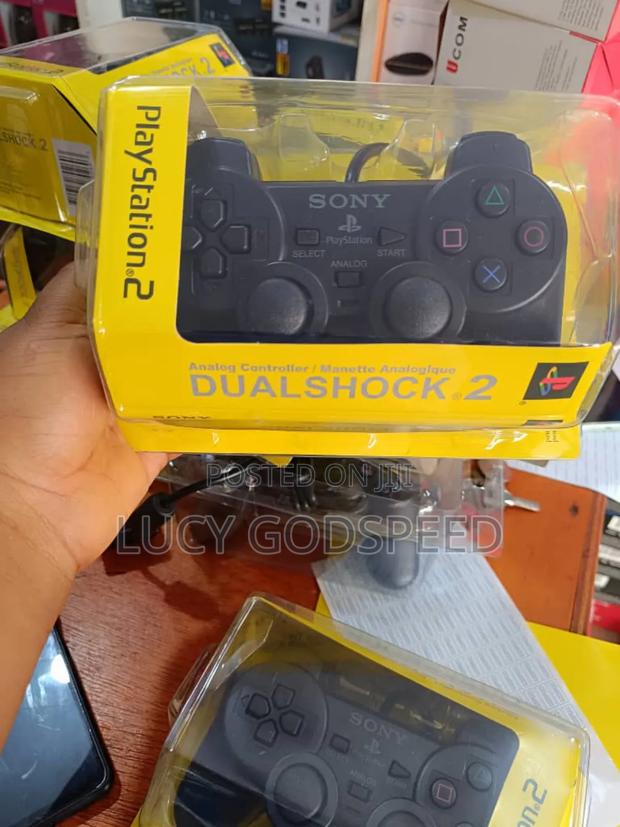 PS 2 Game Pad photo 2