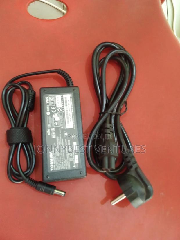 Toshiba Adapter Toshiba Laptop Adapter · Photo 3