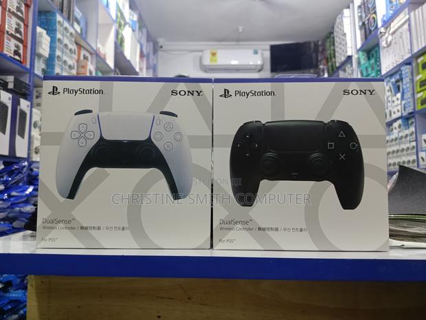 Play Station 5 Wireless Controller · Photo 4