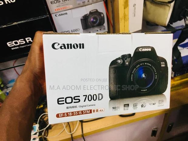 Canon EOS 700D: Your Creative Companion · Photo 2
