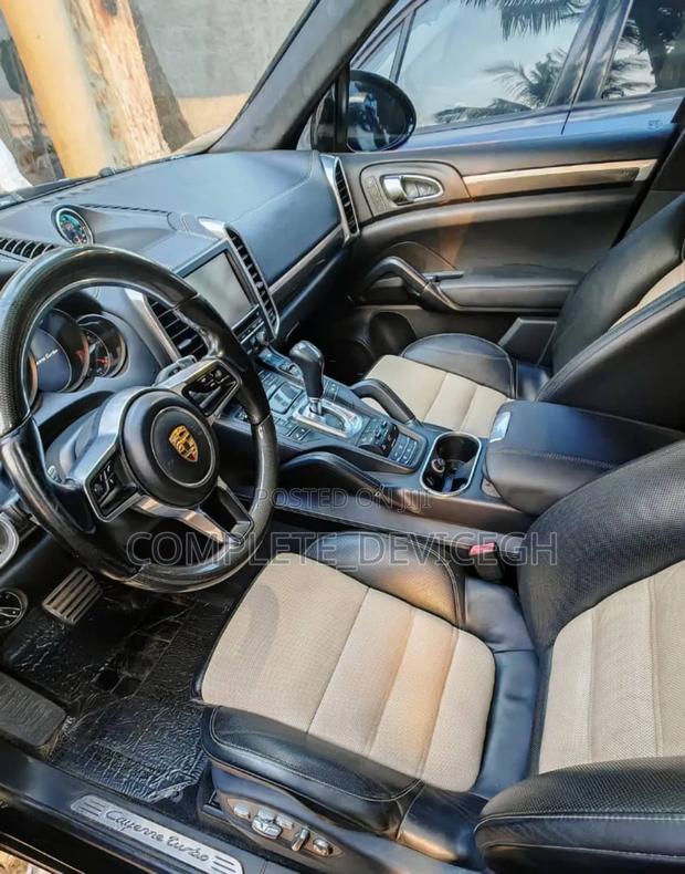 Porsche Cayenne 2016 Black