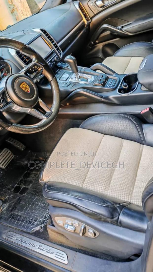 Porsche Cayenne 2016 Black