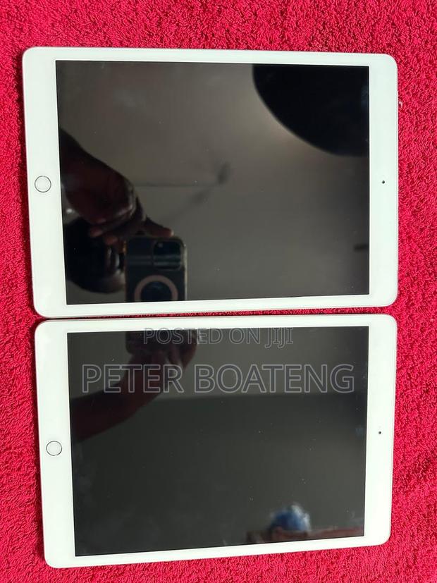 Apple iPad 10.2 (2020) 32 GB Silver · Photo 3