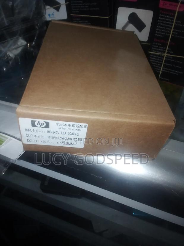 HP Blue Pin Original Charger photo 3