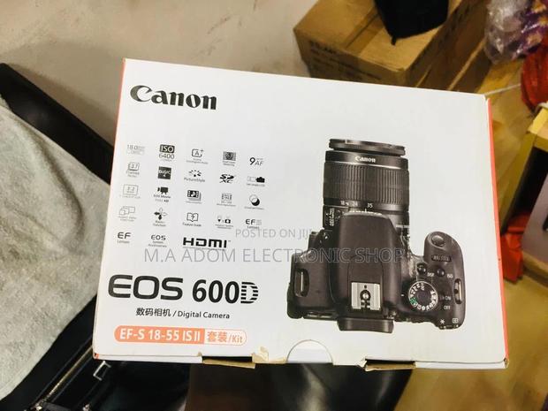 Canon EOS 600D: Your Creative Companion · Photo 2