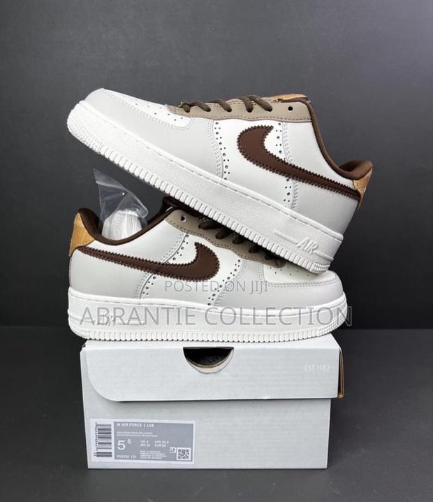 Nike Air Force 1 Brogues Sneaker · Photo 4