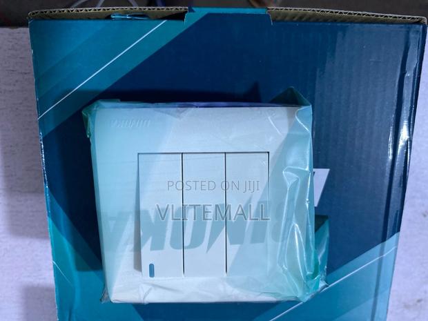 3gang 2way Switch (BK-7302) · Photo 3